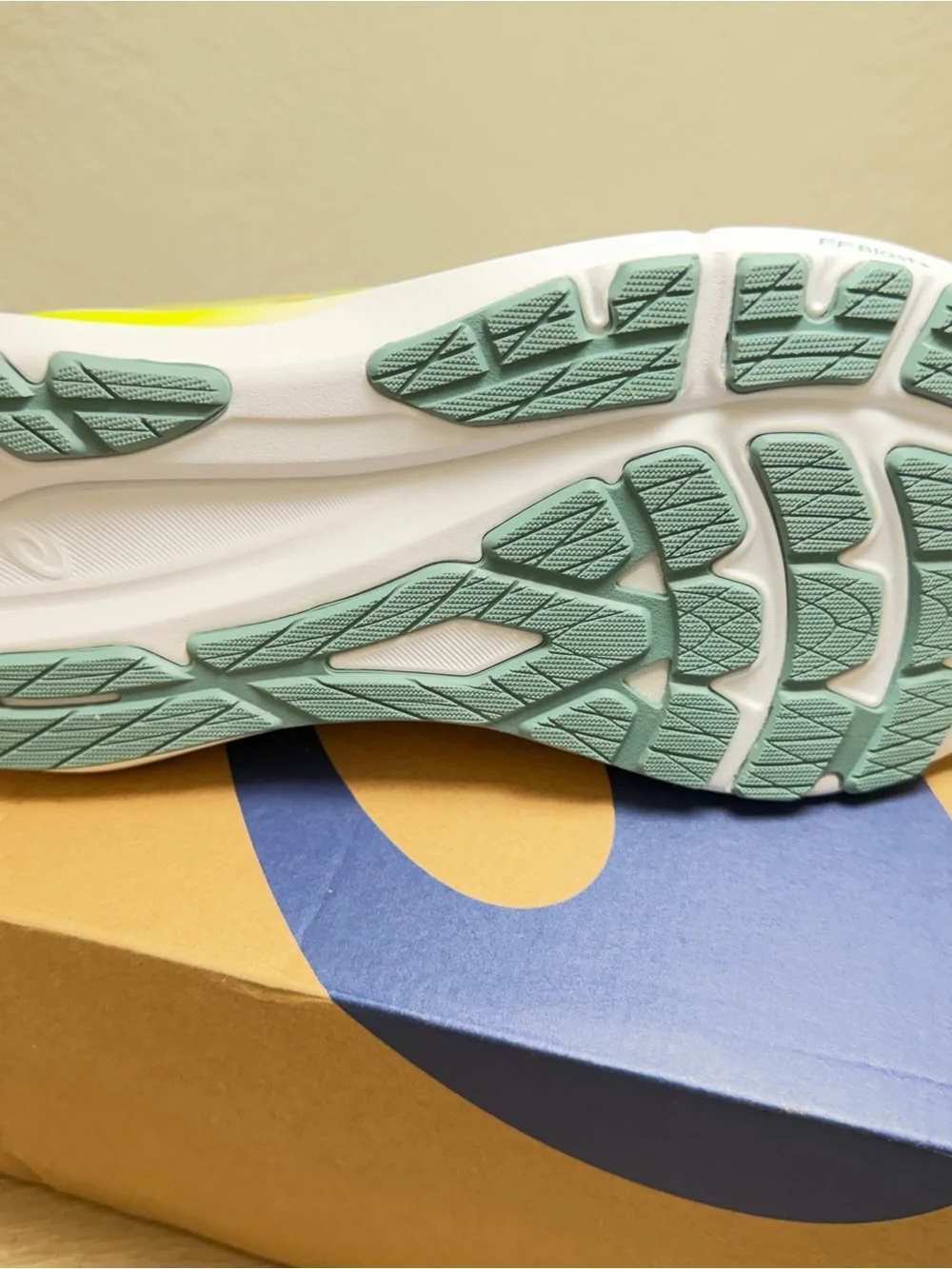 ASICS Women’s GT-2000 13 Running Shoe, Size 10.5, Cool Macha/Celadon